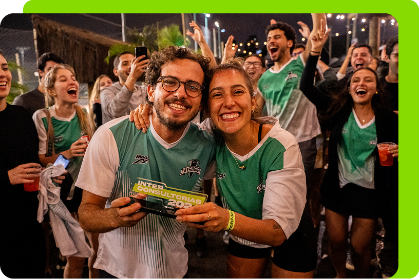 Comunidade MeshMe celebrando vitória no InterConsultorias